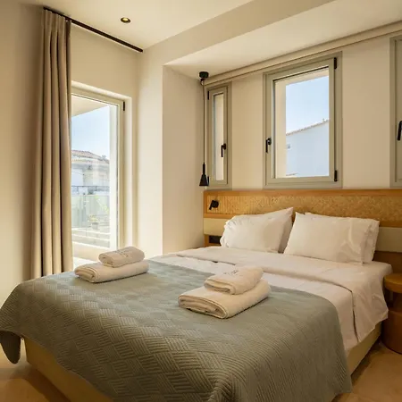 アパートホテル Thines Comfort Living Néa Péramos