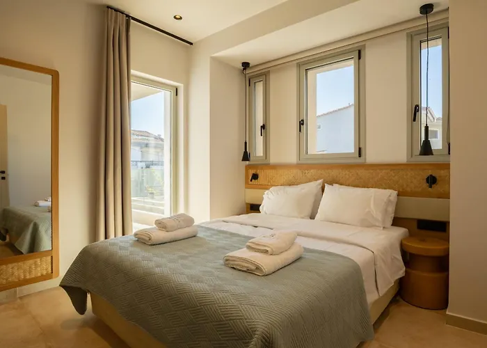 アパートホテル Thines Comfort Living Néa Péramos