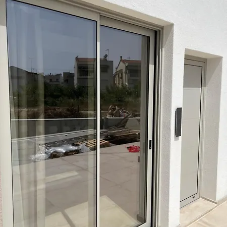 Apart Otel Thines Comfort Living Néa Péramos